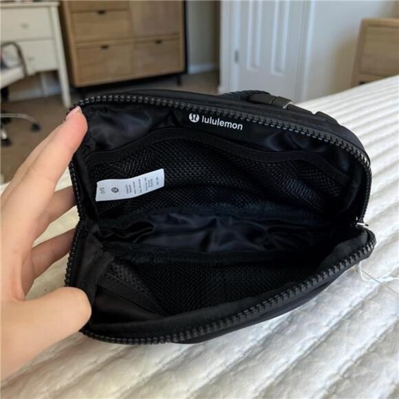 lululemon athletica Black Everywhere Belt Bag & NEW With Tags - Picture 11 of 12